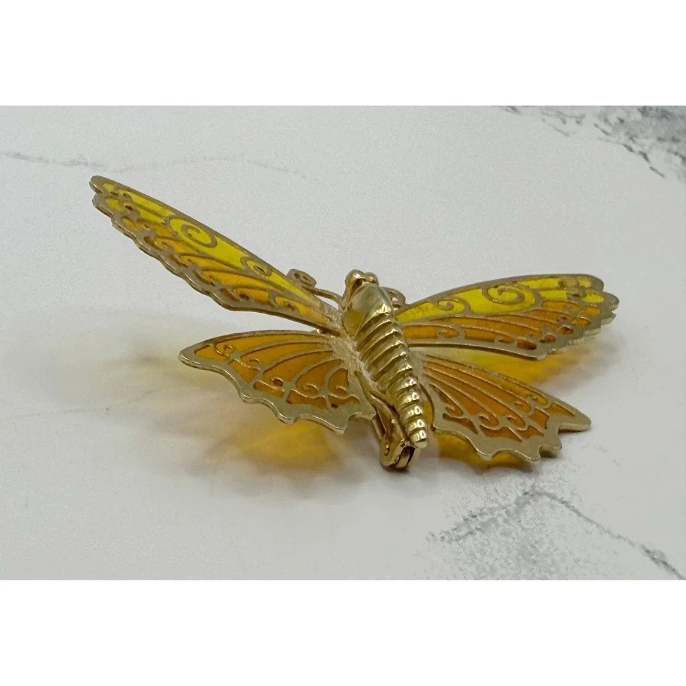 Vintage Gold Tone Butterfly Brooch‎ Yellow Amber Lucite Wings